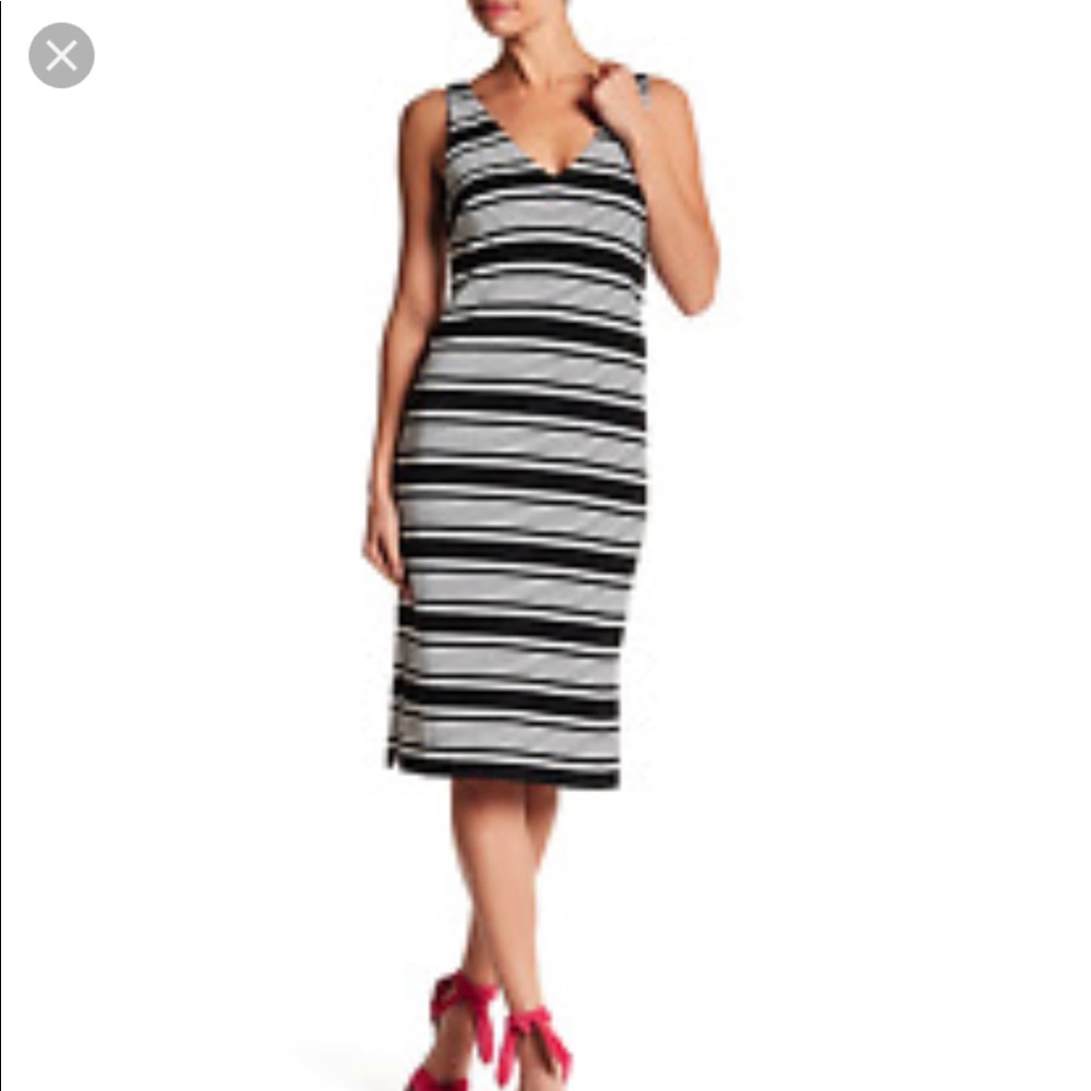 Betsey Johnson V-Neck Stripe Print Shift Dress